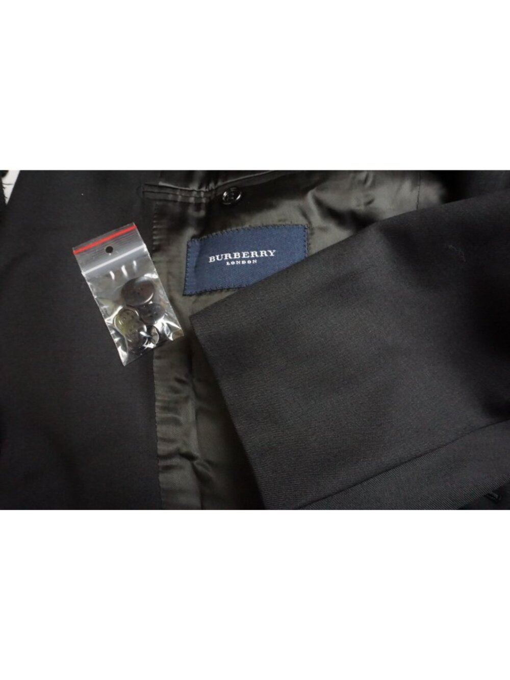Burberry London Solid Black Wool 2 Pc Suit Jacket Pants Sz 42R BRAND NEW